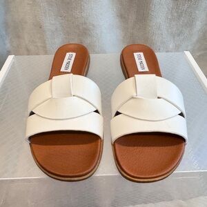 Steve Madden White and Brown Slide Sandals